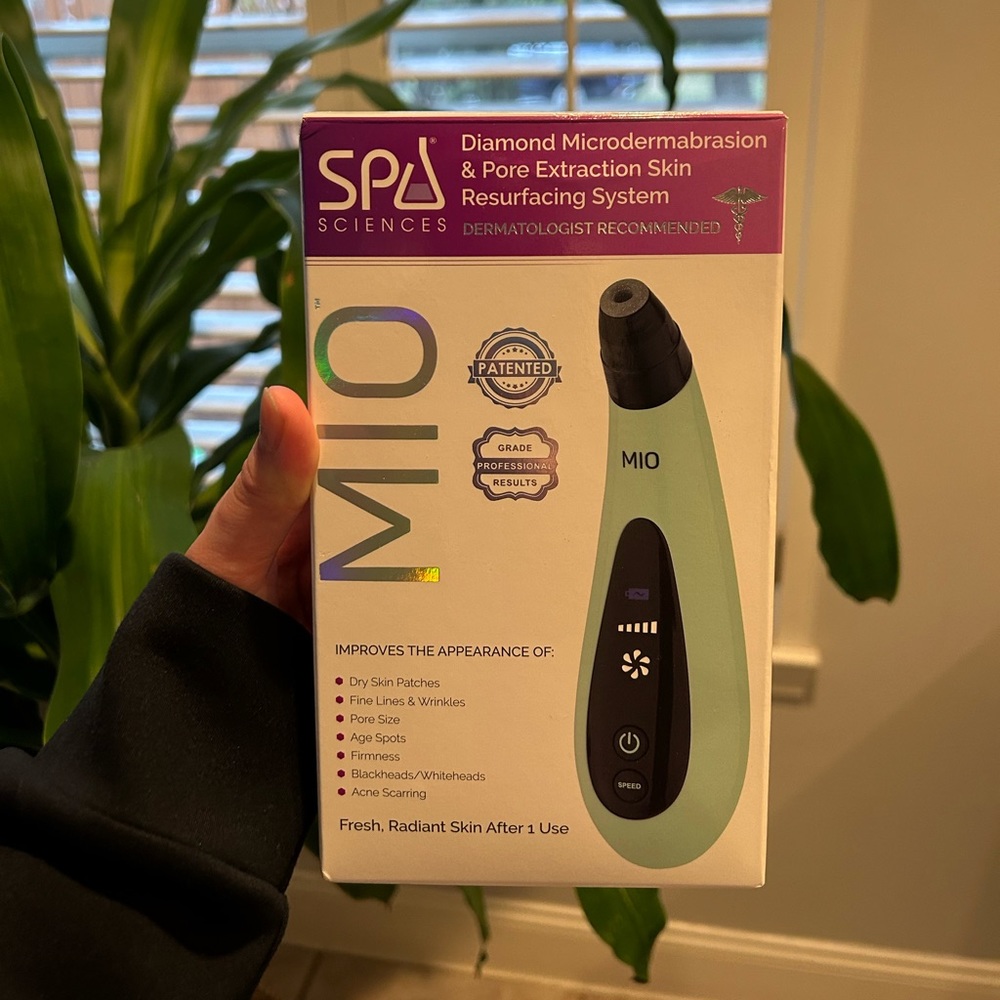 SPA Diamond Microdermabrasion and Pore Extraction